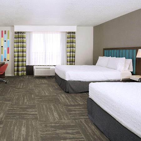 Hampton Inn Hays-North Of I-70 Exterior foto