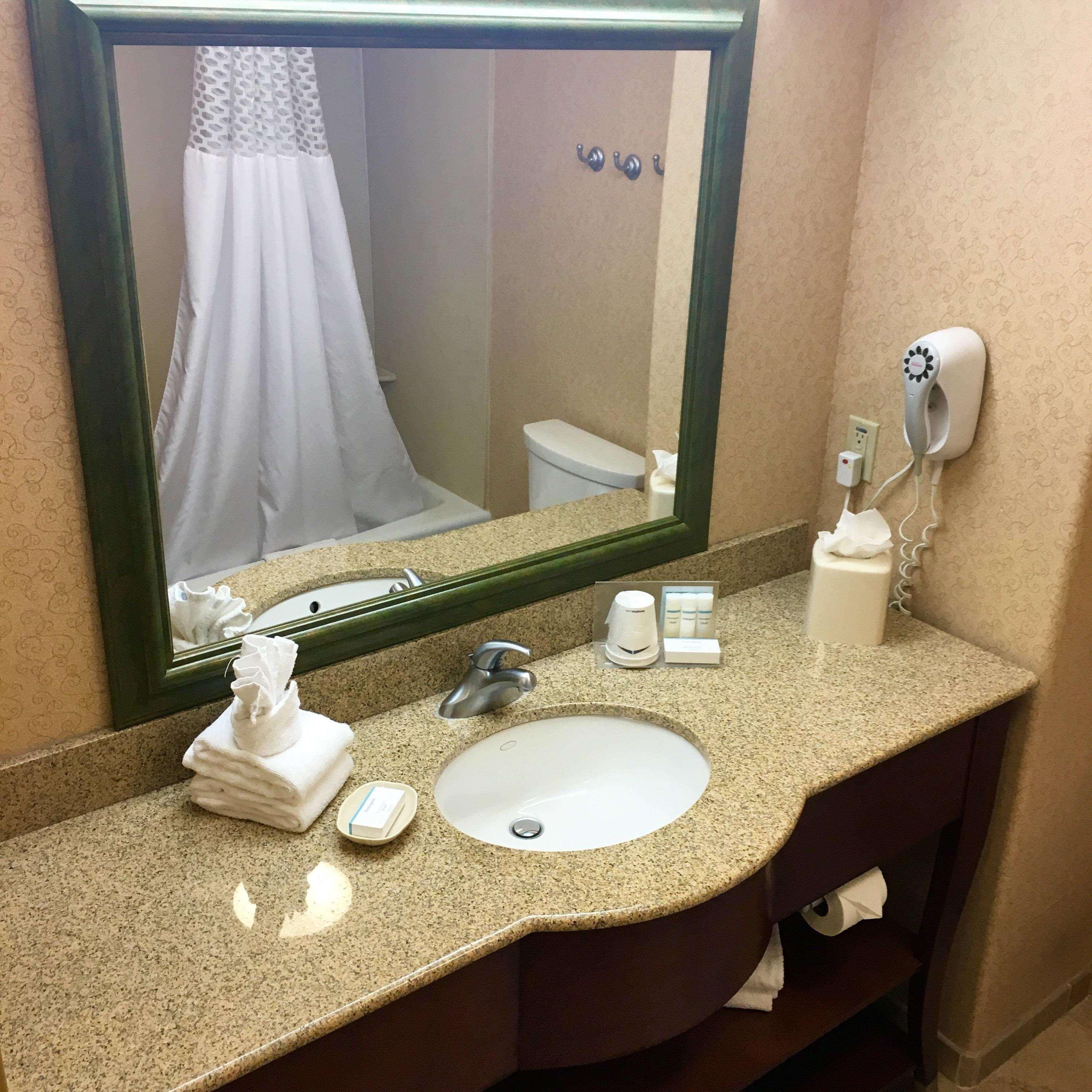 Hampton Inn Hays-North Of I-70 Exterior foto