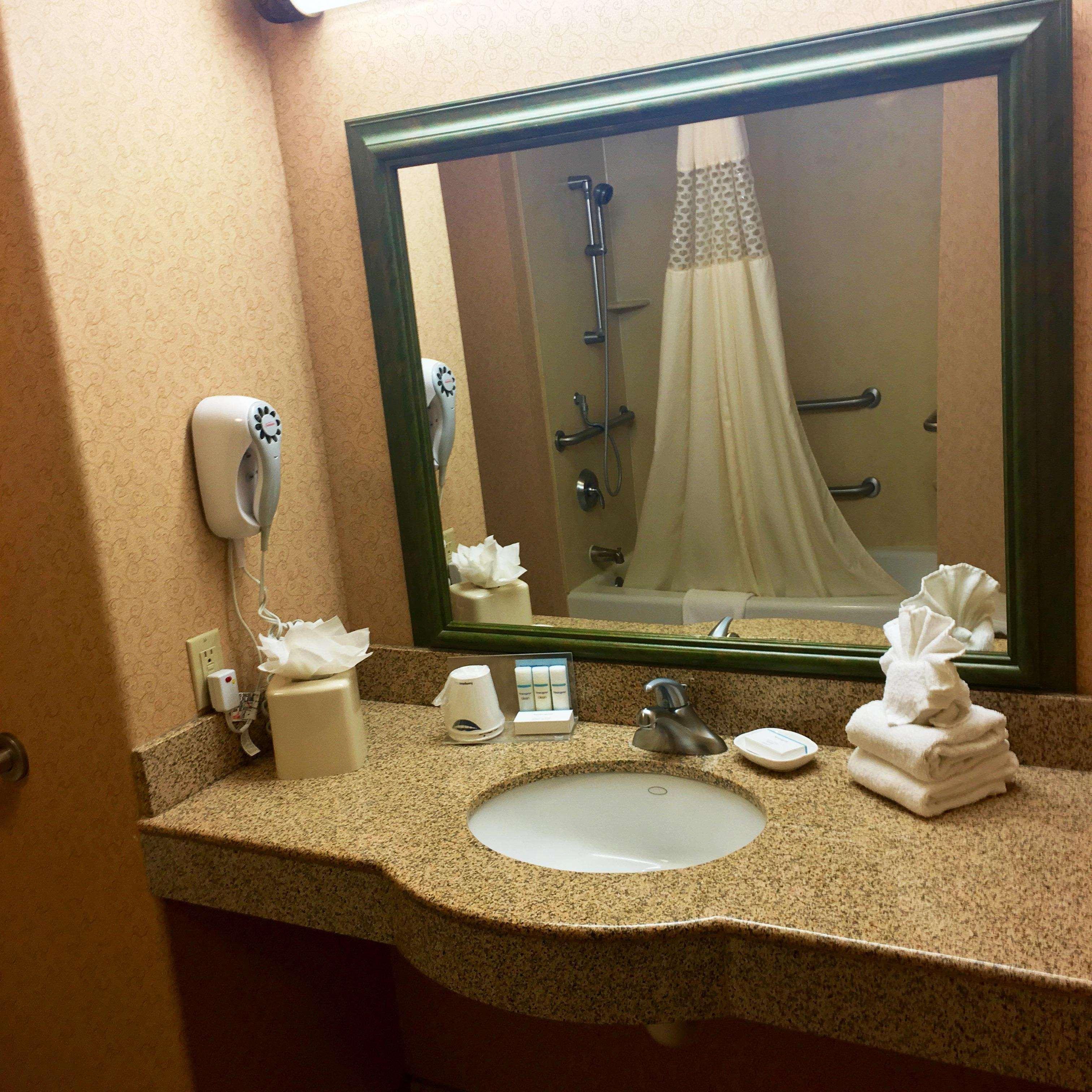 Hampton Inn Hays-North Of I-70 Exterior foto